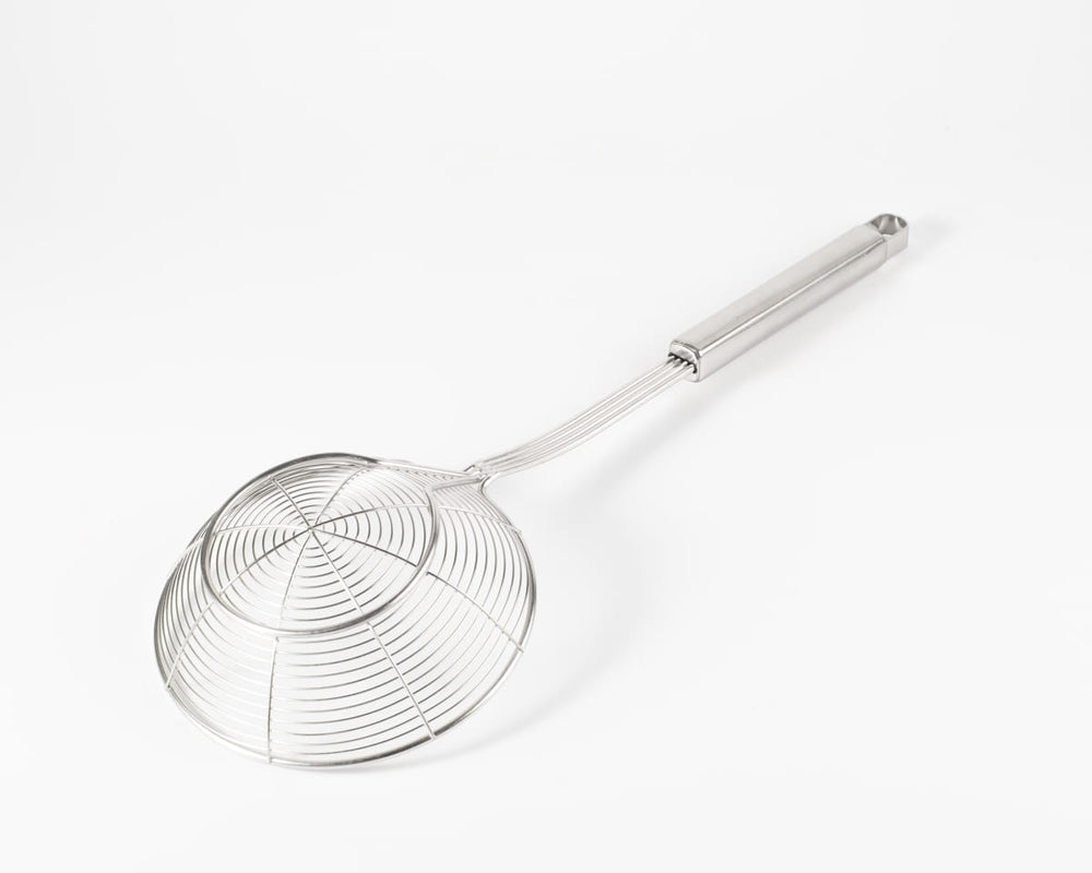 Famco Spider Skimmer, Stainless Steel, Heat-Resistant Handle, Versatile Kitchen Tool for Skimming and Frying