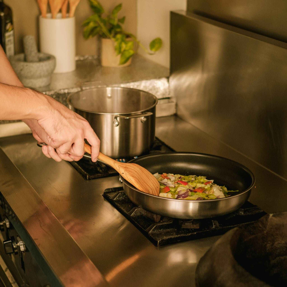 cooking food on 12" non stick frying pan